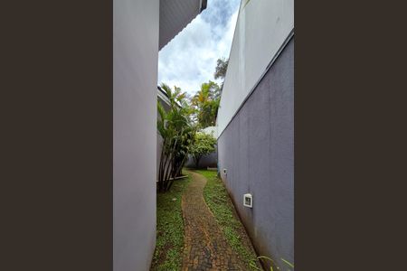 Casa à venda com 300m², 4 quartos e 6 vagas Casa à venda com 300m², 4 quartos e 6 vagasquintal