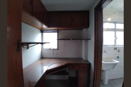 Apartamento à venda com 72m², 2 quartos e 2 vagasÁrea de serviço