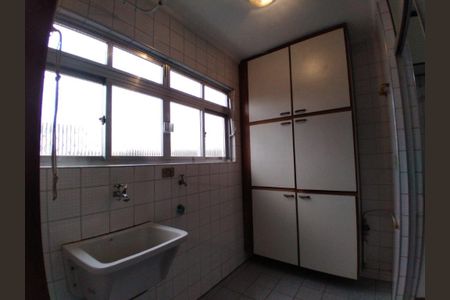 Apartamento à venda com 72m², 2 quartos e 2 vagasÁrea de serviço