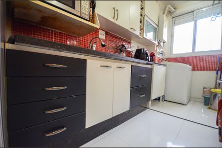 Casa à venda com 51m², 2 quartos e 1 vaga Casa à venda com 51m², 2 quartos e 1 vagaCozinha