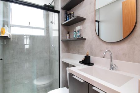 Banheiro de apartamento para alugar com 2 quartos, 40m² em Jardim Rosa de Franca, Guarulhos