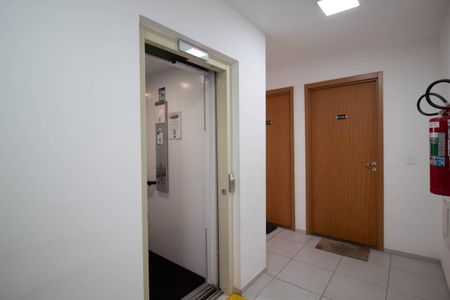 Apartamento para alugar com 38m², 2 quartos e 1 vagaHall de entrada