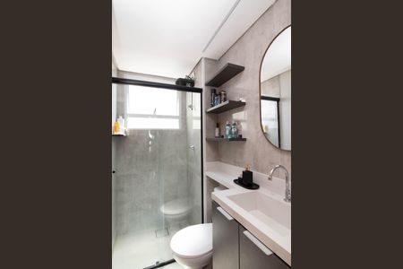 Banheiro de apartamento para alugar com 2 quartos, 40m² em Jardim Rosa de Franca, Guarulhos