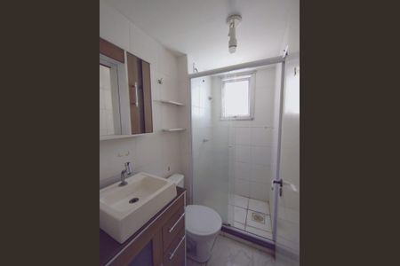 Banheiro  de apartamento para alugar com 2 quartos, 49m² em Vila Nova, Porto Alegre