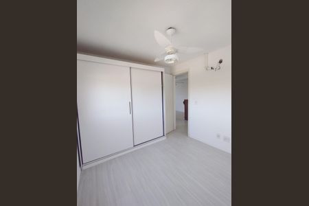 Quarto  de apartamento para alugar com 2 quartos, 49m² em Vila Nova, Porto Alegre