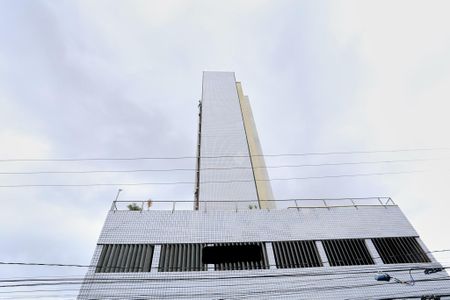 Apartamento à venda com 80m², 2 quartos e 1 vagaFachada