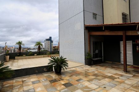 Apartamento à venda com 80m², 2 quartos e 1 vagaÁrea comum