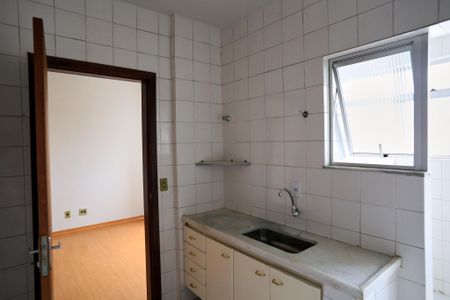 Apartamento à venda com 80m², 2 quartos e 1 vagaCozinha
