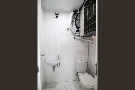 Apartamento à venda com 85m², 3 quartos e 2 vagasBanheiro da Área de Serviço