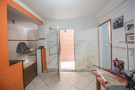 Casa à venda com 254m², 3 quartos e 3 vagas Casa à venda com 254m², 3 quartos e 3 vagasEdícula