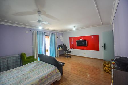 Casa à venda com 254m², 3 quartos e 3 vagas Casa à venda com 254m², 3 quartos e 3 vagasQuarto Suíte