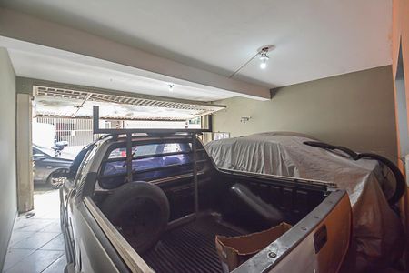 Casa à venda com 254m², 3 quartos e 3 vagas Casa à venda com 254m², 3 quartos e 3 vagasGaragem