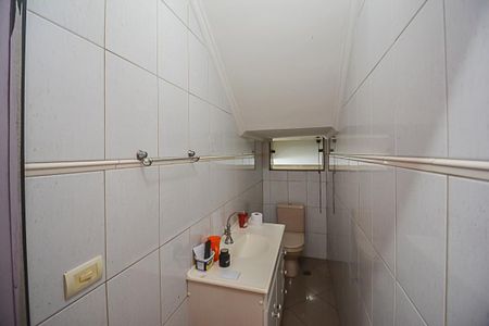 Casa à venda com 254m², 3 quartos e 3 vagas Casa à venda com 254m², 3 quartos e 3 vagasLavabo