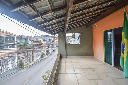 Casa à venda com 254m², 3 quartos e 3 vagas Casa à venda com 254m², 3 quartos e 3 vagasSacada do Quarto Suíte