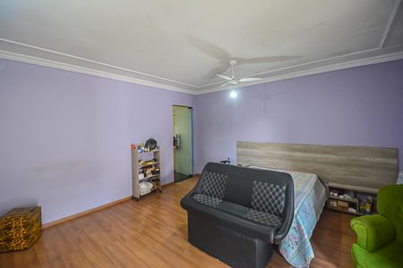 Casa à venda com 254m², 3 quartos e 3 vagas Casa à venda com 254m², 3 quartos e 3 vagasQuarto Suíte