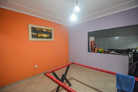 Casa à venda com 254m², 3 quartos e 3 vagas Casa à venda com 254m², 3 quartos e 3 vagasCopa