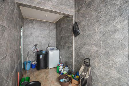 Casa à venda com 254m², 3 quartos e 3 vagas Casa à venda com 254m², 3 quartos e 3 vagasÁrea de Serviço