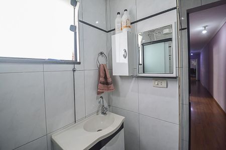 Casa à venda com 254m², 3 quartos e 3 vagas Casa à venda com 254m², 3 quartos e 3 vagasBanheiro