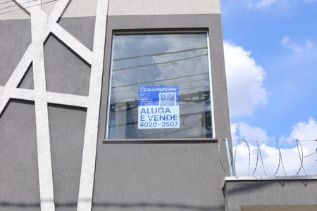 Apartamento para alugar com 36m², 2 quartos e 1 vagaPlaca instalada no vidro frontal do prédio - código da placa: EGWY - 431