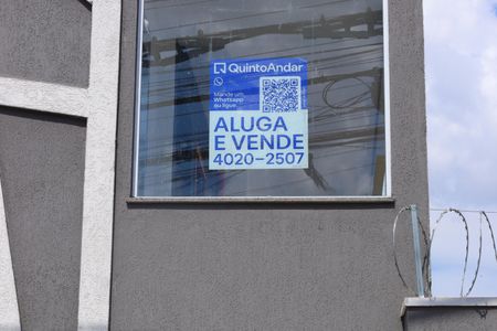 Apartamento para alugar com 36m², 2 quartos e 1 vagaPlaca instalada no vidro frontal do prédio - código da placa: EGWY - 431