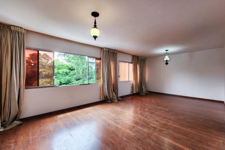 Apartamento para alugar com 148m², 3 quartos e 1 vaga Apartamento para alugar com 148m², 3 quartos e 1 vagaSala