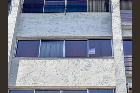 Apartamento para alugar com 148m², 3 quartos e 1 vagaPlaca