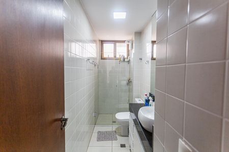 Banheiro da Suíte de apartamento para alugar com 3 quartos, 80m² em Centro, Belo Horizonte