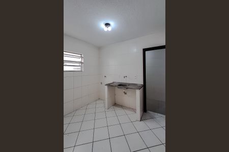 Cozinha de casa para alugar com 1 quarto, 20m² em Vila Monumento, São Paulo