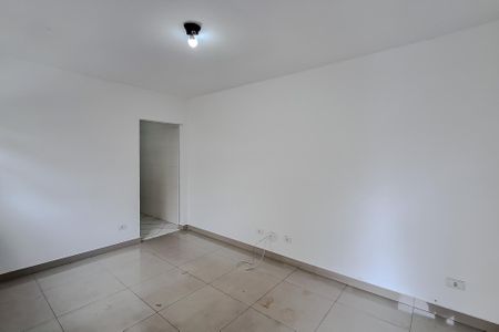 Sala/Quarto de casa para alugar com 1 quarto, 20m² em Vila Monumento, São Paulo