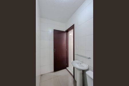 Banheiro de casa para alugar com 1 quarto, 20m² em Vila Monumento, São Paulo