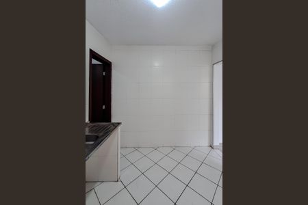 Cozinha de casa para alugar com 1 quarto, 20m² em Vila Monumento, São Paulo