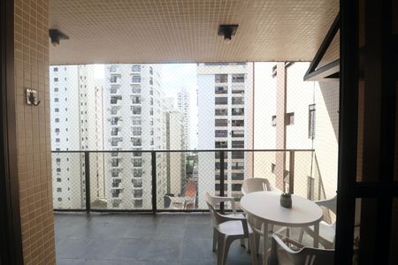 Varanda de apartamento para alugar com 2 quartos, 80m² em P. Pitangueiras, Guarujá