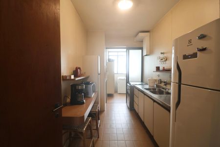 Apartamento para alugar com 90m², 2 quartos e 2 vagasCozinha
