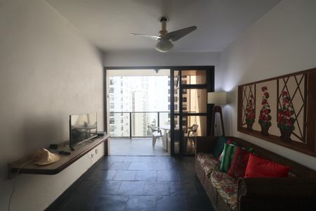Sala de apartamento para alugar com 2 quartos, 80m² em P. Pitangueiras, Guarujá