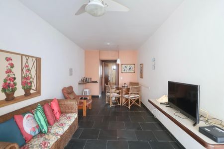 Sala de apartamento para alugar com 2 quartos, 80m² em P. Pitangueiras, Guarujá