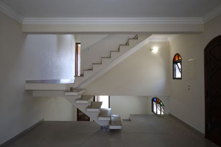 Casa para alugar com 3 quartos, 131m² em Vila Marari, São Paulo