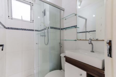 Banheiro de apartamento para alugar com 3 quartos, 53m² em Jardim Esmeralda, São Paulo