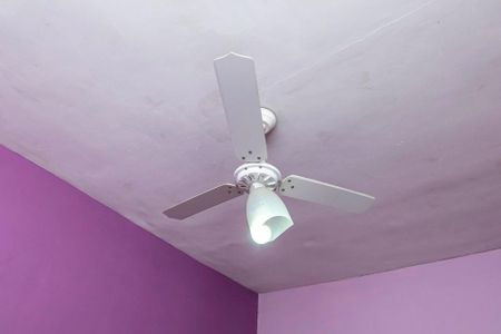 Quarto 1 de casa à venda com 2 quartos, 90m² em Brás de Pina, Rio de Janeiro