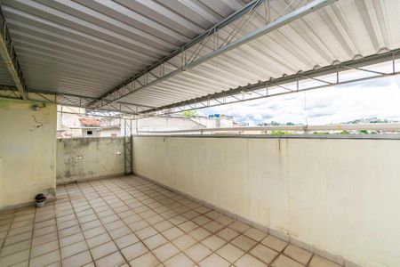 Casa à venda com 96m², 2 quartos e sem vaga Casa à venda com 96m², 2 quartos e sem vagaTerraço