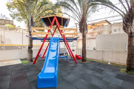 Apartamento à venda com 99m², 3 quartos e 2 vagas Apartamento à venda com 99m², 3 quartos e 2 vagasÁrea comum - Playground
