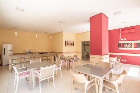 Apartamento à venda com 99m², 3 quartos e 2 vagas Apartamento à venda com 99m², 3 quartos e 2 vagasÁrea comum - Salão de festas