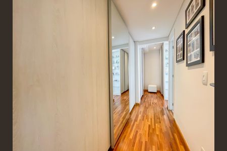 Apartamento à venda com 99m², 3 quartos e 2 vagas Apartamento à venda com 99m², 3 quartos e 2 vagasCloset da suíte