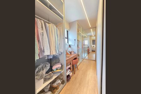 Apartamento à venda com 166m², 4 quartos e 3 vagasCloset da suíte