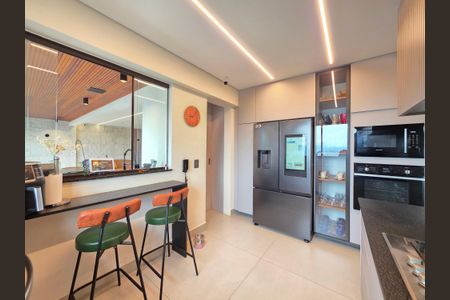 Apartamento à venda com 166m², 4 quartos e 3 vagasCozinha 