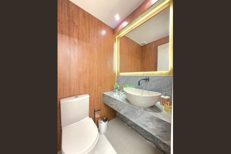 Apartamento à venda com 166m², 4 quartos e 3 vagasLavabo 