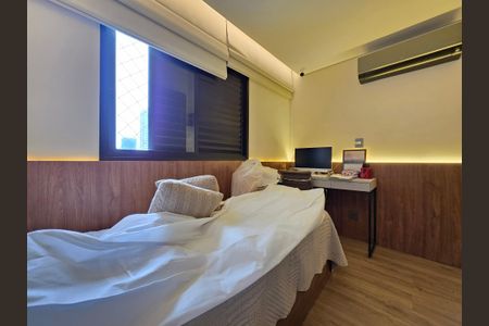 Apartamento à venda com 166m², 4 quartos e 3 vagasQuarto 4