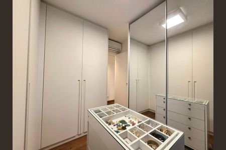 Apartamento à venda com 149m², 3 quartos e 2 vagasQuarto 3