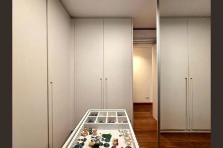 Apartamento à venda com 149m², 3 quartos e 2 vagasQuarto 3