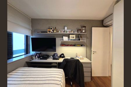 Apartamento à venda com 149m², 3 quartos e 2 vagasQuarto 2