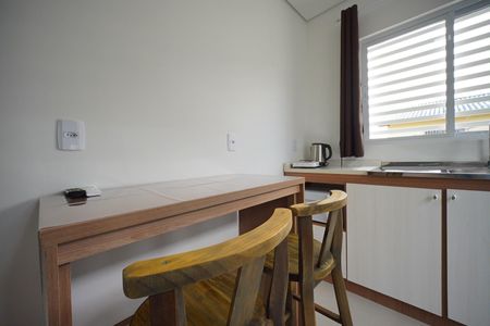 Studio para alugar com 18m², 1 quarto e sem vagaMesa